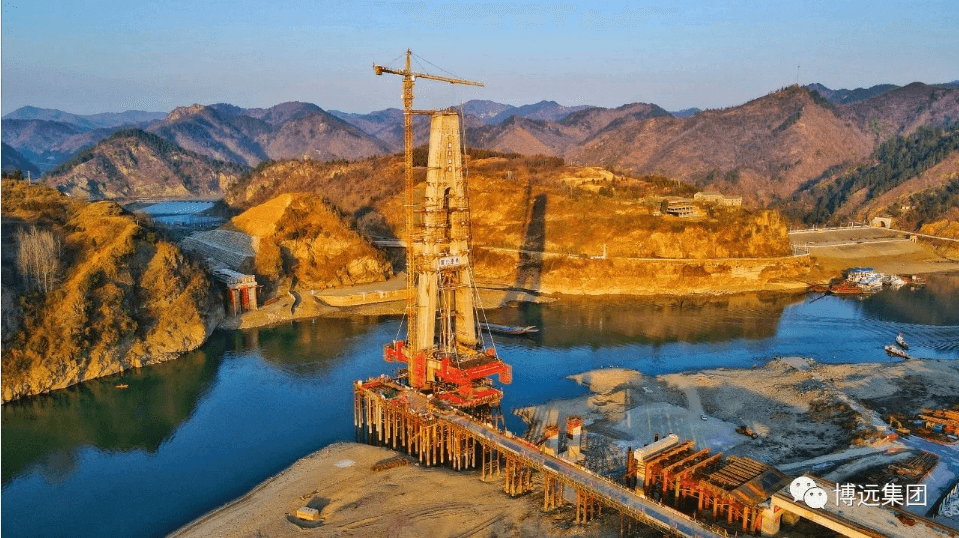 汉江最大单跨跨径独塔混凝土斜拉桥 | 天河口汉江公路大桥牵索挂篮顺利施工